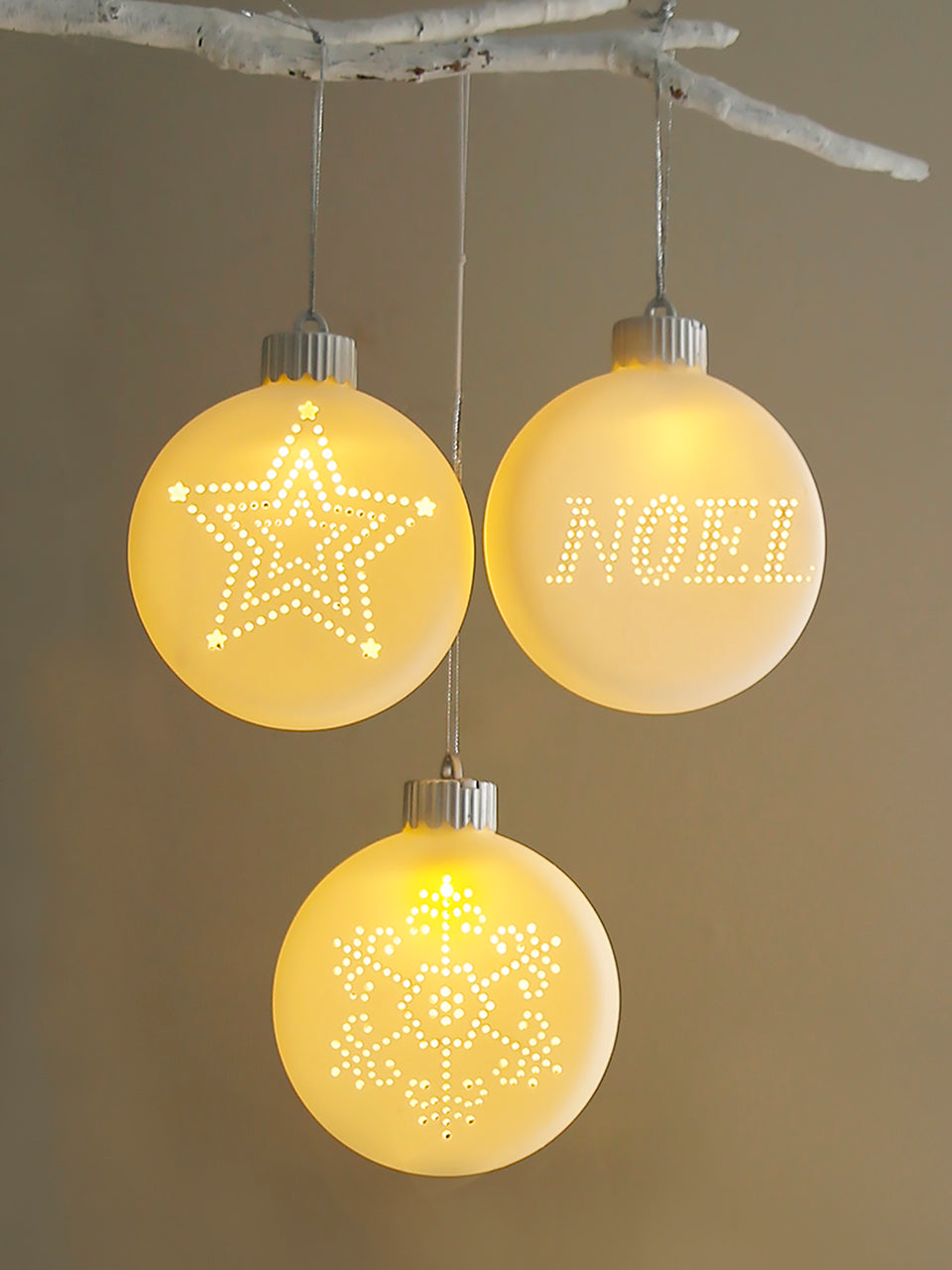 Bola de Navidad iluminada