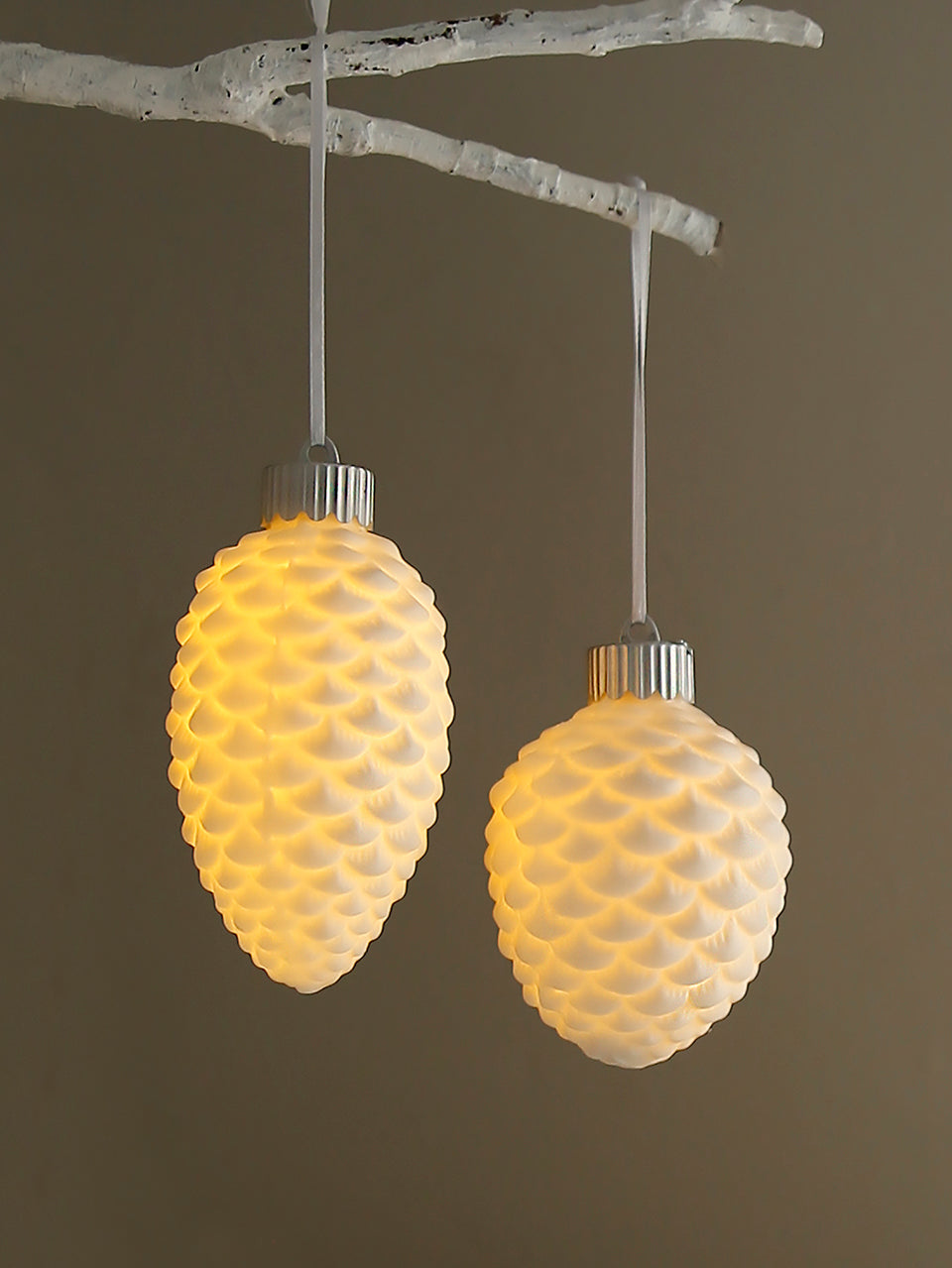 Adorno de piña de cerámica iluminado